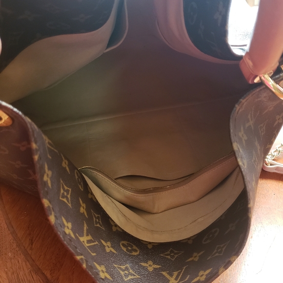 Loui Vuitton Retired Artsy - Picture 4 of 4